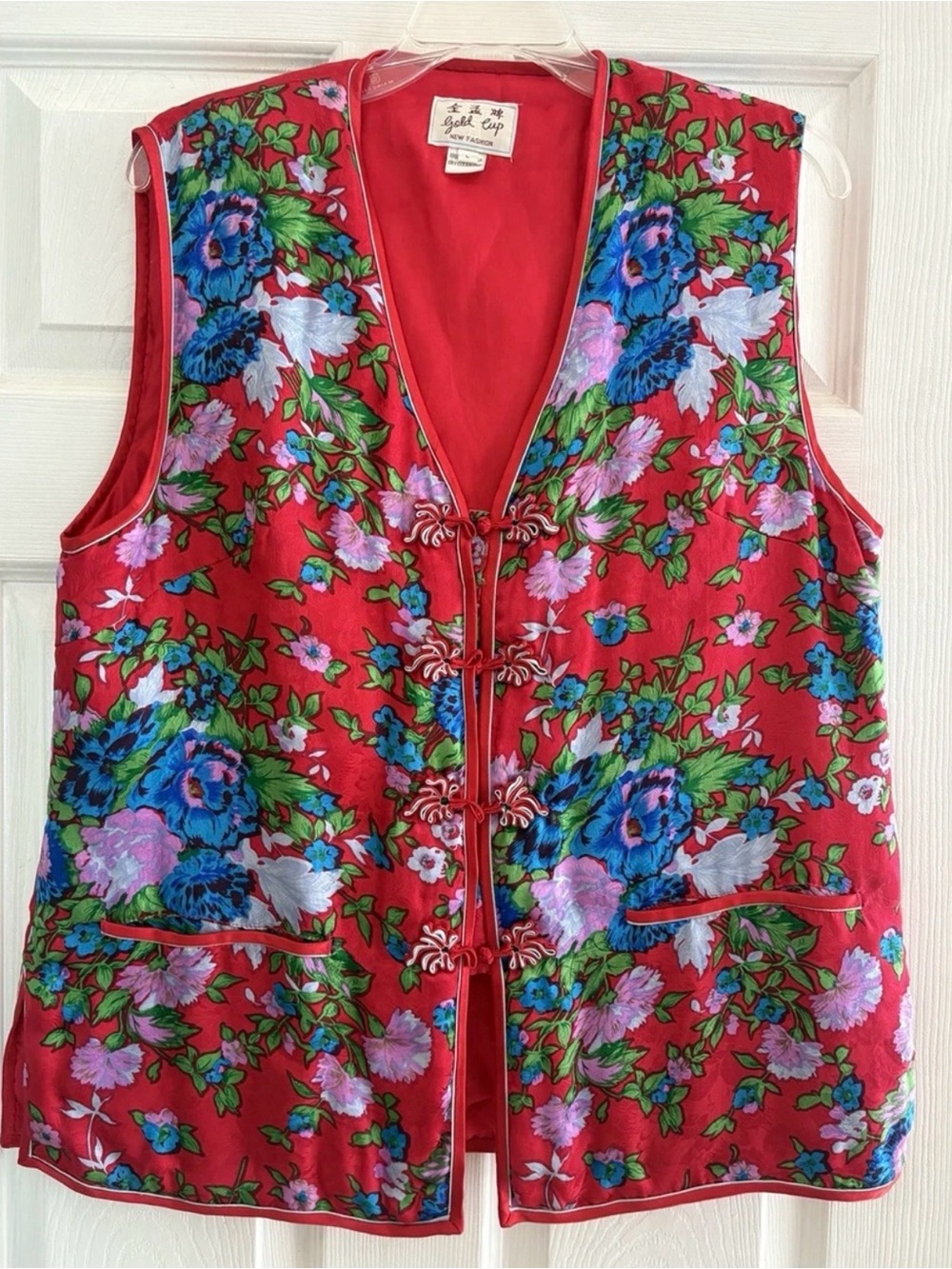 Vintage Gold Cup Women’s 100% Silk Chinese Floral Puffer Vest Red Brocade L